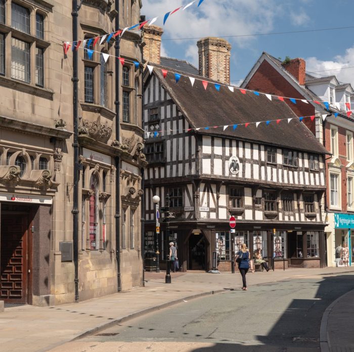 Cross Street in Oswestry where you can find Monks Estate & Letting Agents