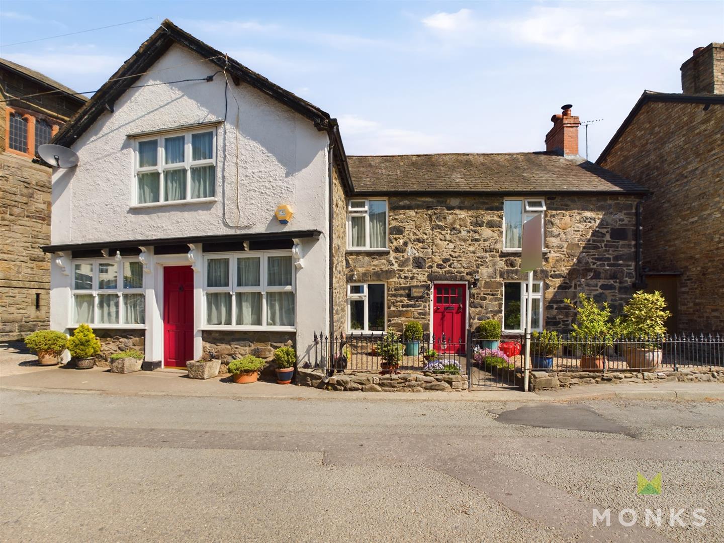 Meirion House , Llanrhaeadr Ym Mochnant Oswestry, SY10 0JP SSTC Monks Estate & Letting Agents