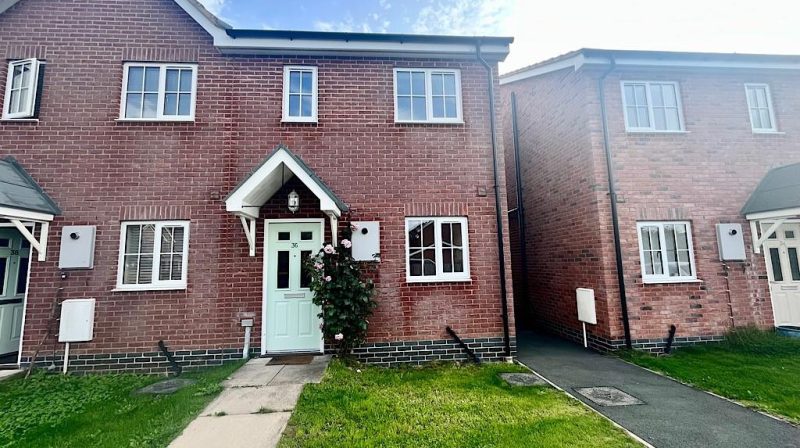 36 Barley Meadows, Llanymynech, SY22 6JX To Let