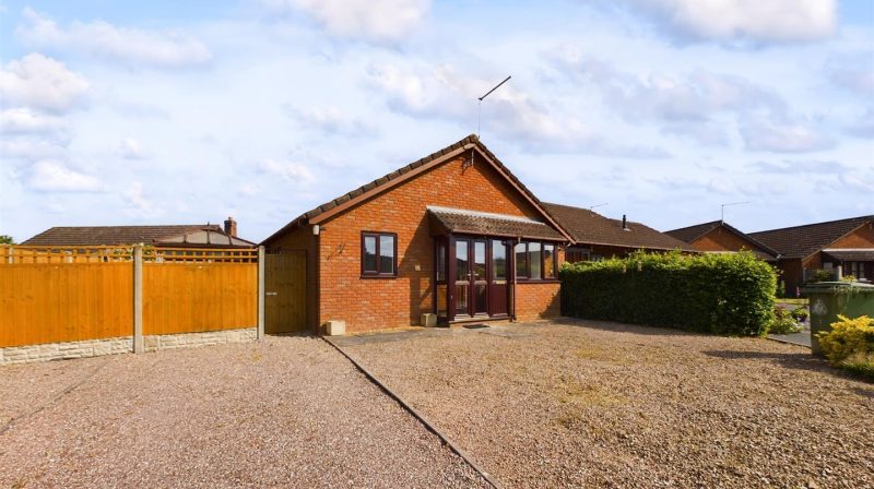 17 Foxleigh Grove, Shrewsbury, SY4 5BS To Let