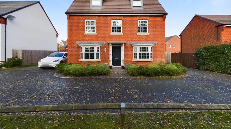 20 Glentworth View, Oswestry, SY10 9FJ For Sale