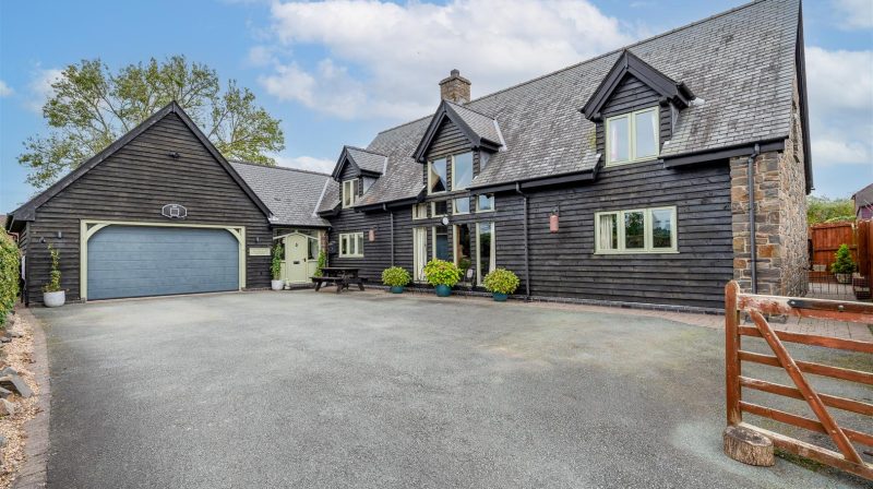 Quercus House , Oswestry, SY10 9HF For Sale