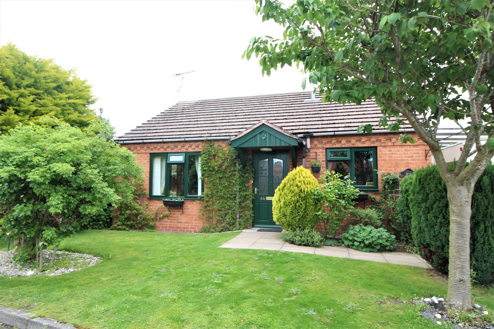 44 Ranford Way, Shrewsbury, SY4 5DF For Sale Monks Estate & Letting