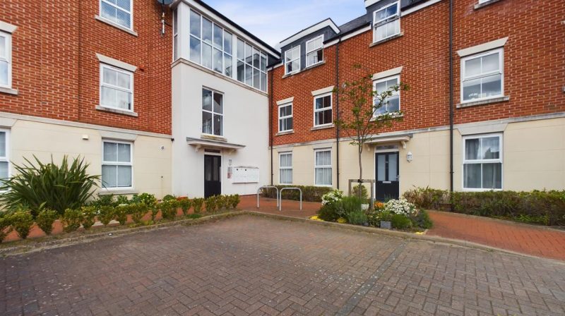 7 Rowland Court Abbey Foregate, Shrewsbury, SY2 6FP For Sale