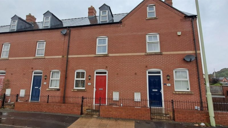 5 Cambrian Mews, Oswestry, SY11 1GB To Let