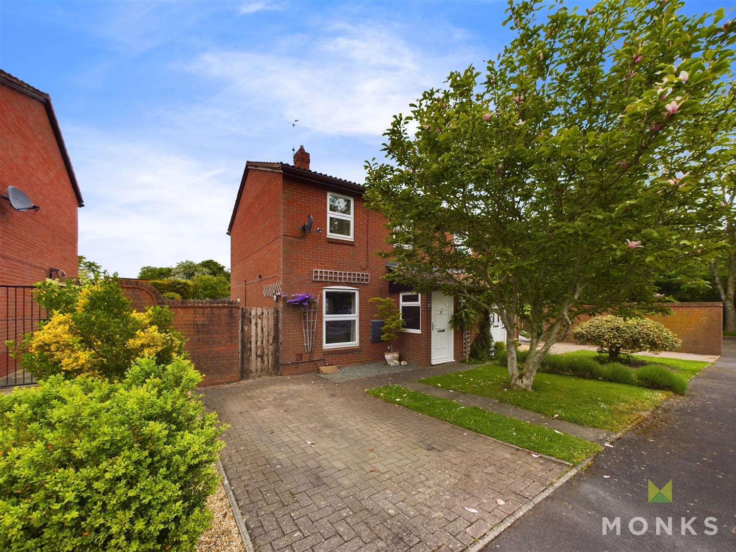 25 Hinwood Road, Shrewsbury, SY5 9QU For Sale Monks Estate & Letting