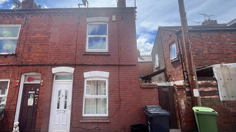 2 Upper Lord Street, Oswestry, SY11 1LT To Let