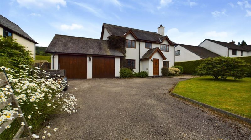 Bron Y Nant , Oswestry, SY10 0NT For Sale