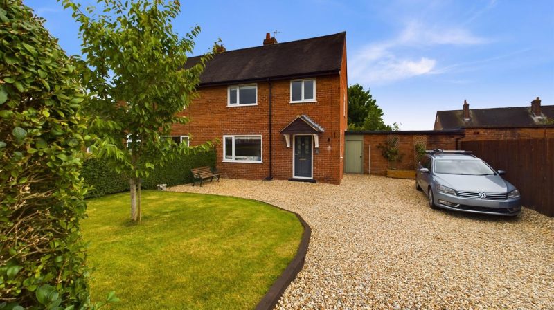 15 Cherry Tree Drive, Oswestry, SY11 2QH For Sale