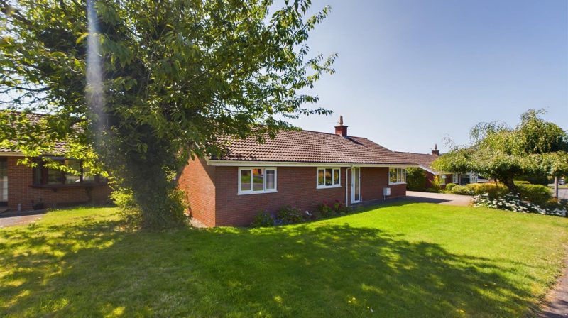 3 Well Mead Lane, Shrewsbury, SY5 8EW For Sale