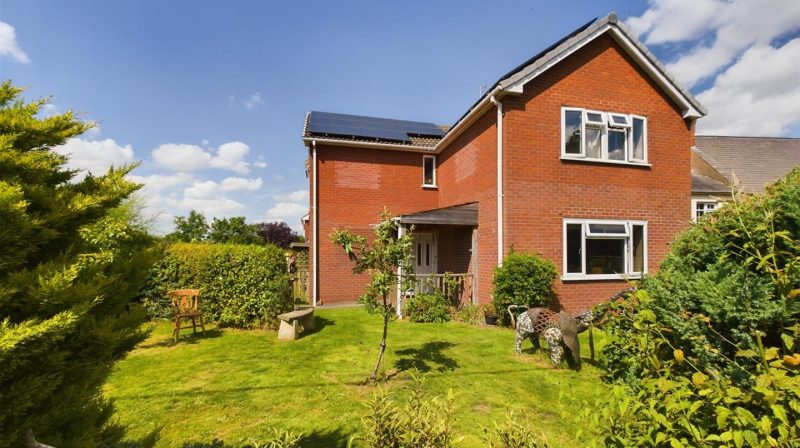 1 Ash Grove, Shrewsbury, SY5 0RQ For Sale