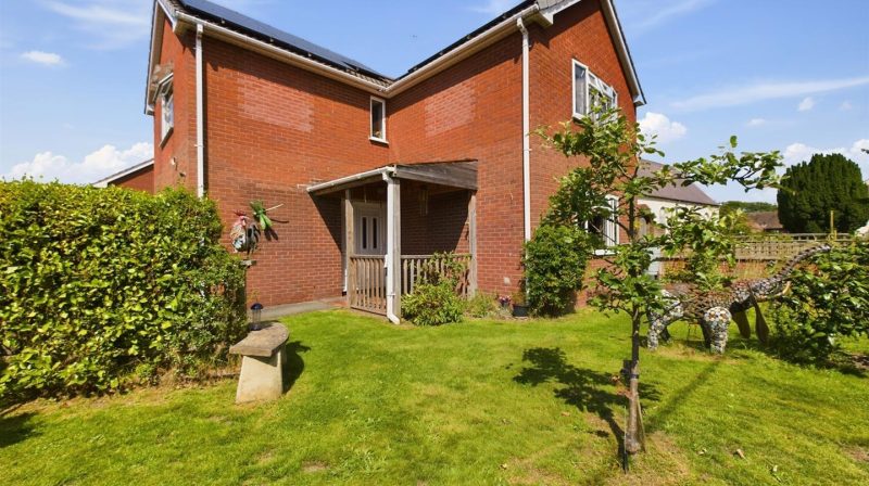 1 Ash Grove, Shrewsbury, SY5 0RQ For Sale