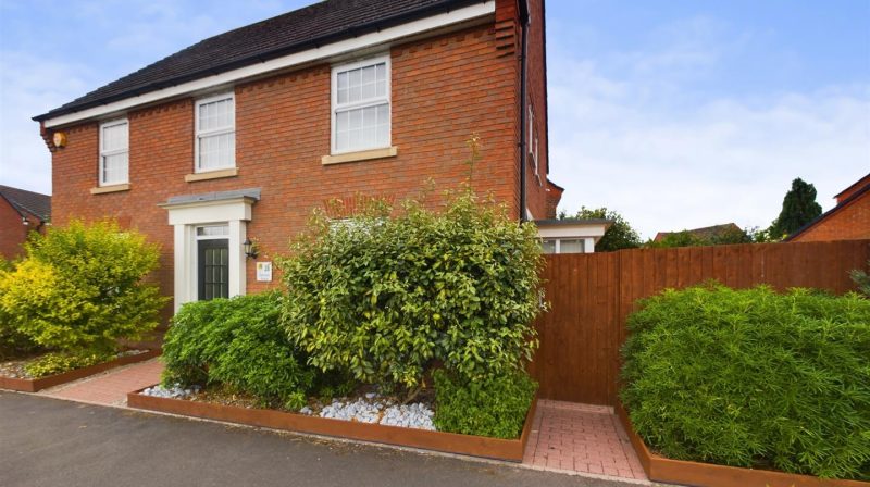 28 Laburnum Grove, Shrewsbury, SY1 2UT For Sale