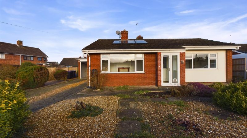 14 Hawkstone Drive, Shrewsbury, SY4 5JB Let Agreed