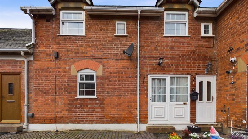 14 Mews Cottage High Fawr Avenue, Oswestry, SY11 1TG To Let