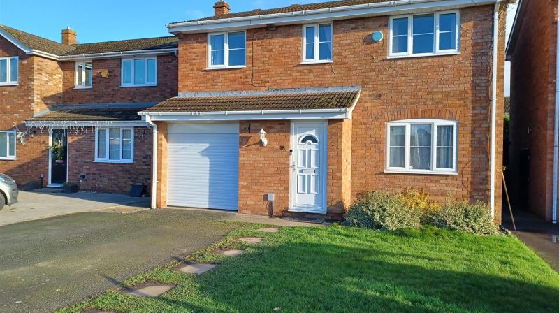 16 Davies Drive, Shrewsbury, SY4 5YW For Sale