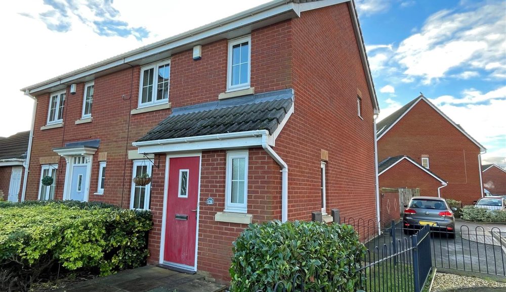 128 Greenfields Gardens, Shrewsbury, SY1 2RP For Sale