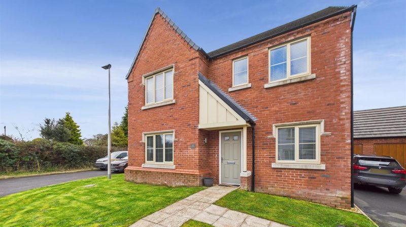 59 Roden Grove, Shrewsbury, SY4 5HJ SSTC