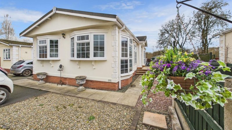 8 Brookside , Kinnerley, SY10 8EL For Sale 8 Brookside , Kinnerley, SY10 8EL For Sale