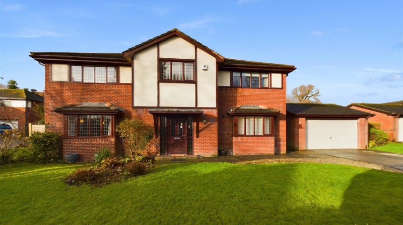 2 Watkin Drive, Oswestry, SY11 1SQ SSTC 2 Watkin Drive, Oswestry, SY11 1SQ SSTC