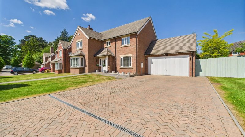 11 Leighton Park, Shrewsbury, SY3 5FS For Sale