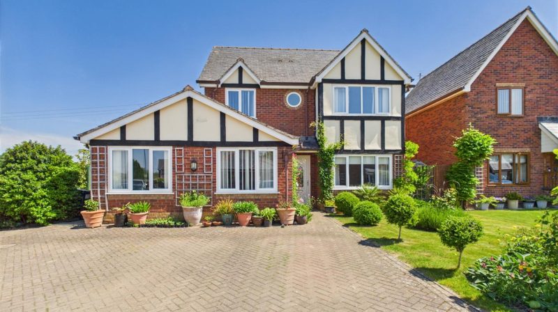 12 Orchard Croft, Llanymynech, SY22 6US For Sale 12 Orchard Croft, Llanymynech, SY22 6US For Sale