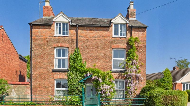 Ivy House Station Road, Oswestry, SY11 4BT For Sale