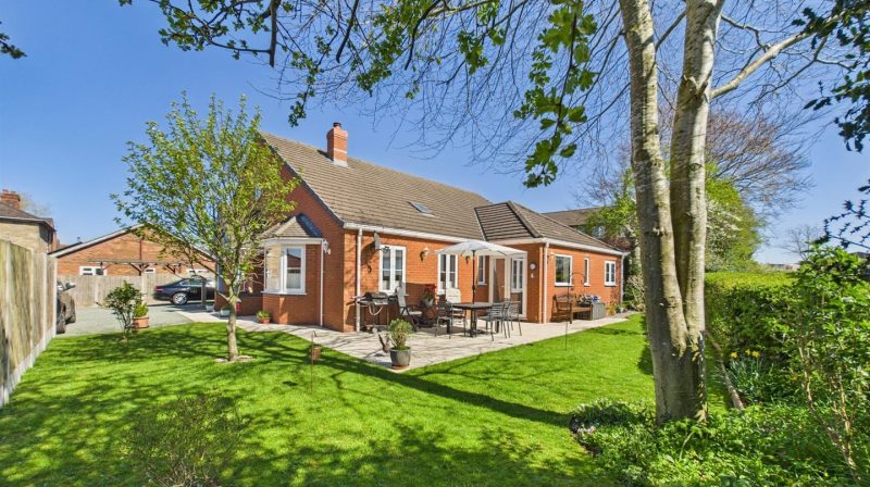 Maeswood Church Lane, Oswestry, SY11 3AP SSTC Maeswood Church Lane, Oswestry, SY11 3AP SSTC