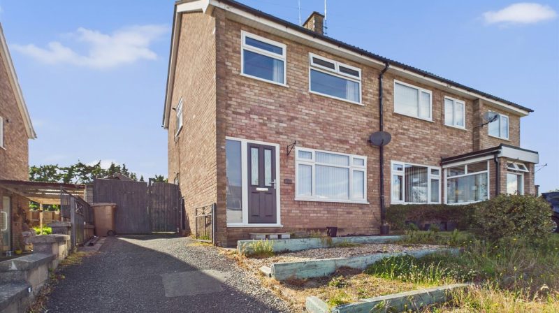 5 Prince Charles Road, Oswestry, SY11 2LU For Sale