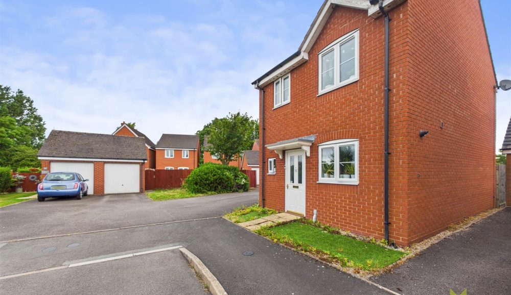 47 Harris Croft, Shrewsbury, SY4 5DU For Sale 47 Harris Croft, Shrewsbury, SY4 5DU For Sale