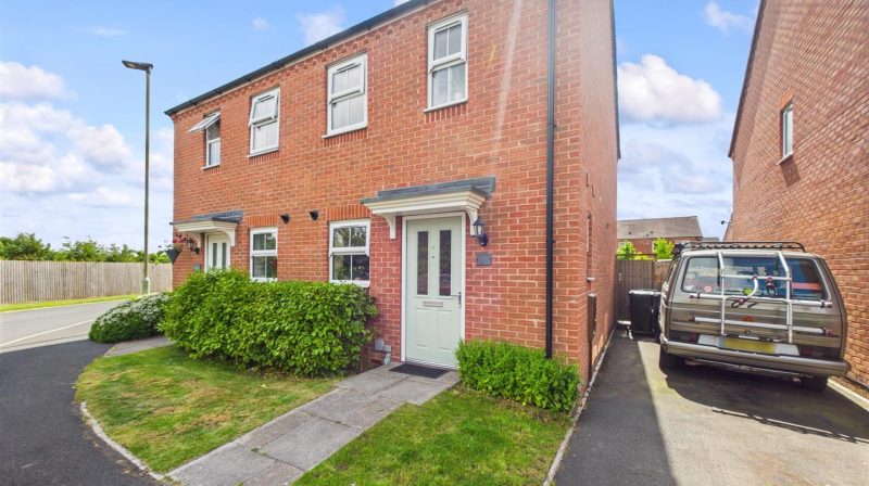 27 Stall Meadow, Shrewsbury, SY4 5YL For Sale