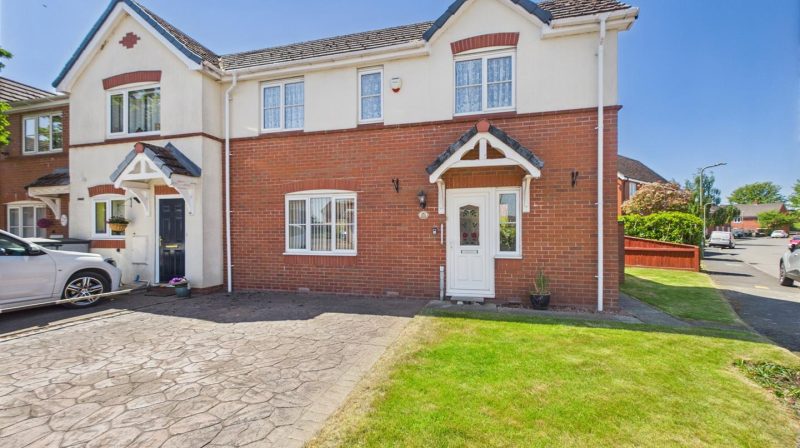 31 Harris Croft, Shrewsbury, SY4 5DU For Sale