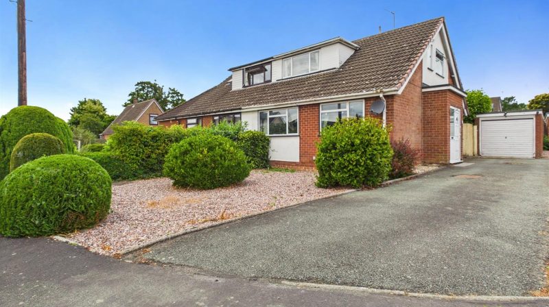 3 Rosehill Close, Oswestry, SY11 4DY For Sale