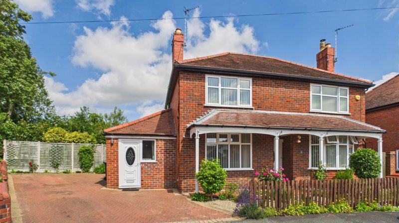 6 Monkmoor Avenue, Oswestry, SY11 2LD SSTC