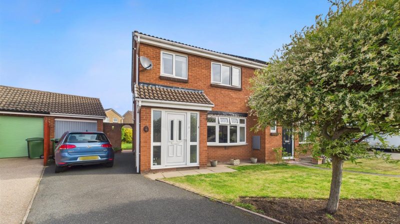 4 Woodpecker Close, Shrewsbury, SY1 4UB For Sale