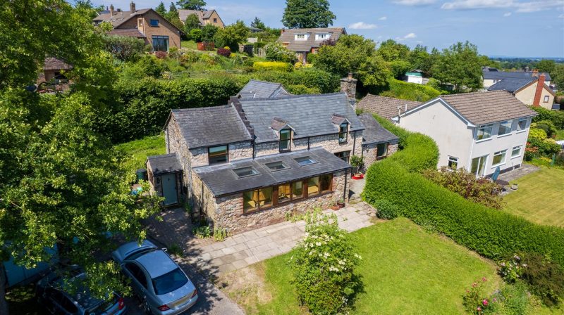 Silverdale Cottage Springbank Close, Oswestry, SY10 9DJ For Sale Silverdale Cottage Springbank Close, Oswestry, SY10 9DJ For Sale