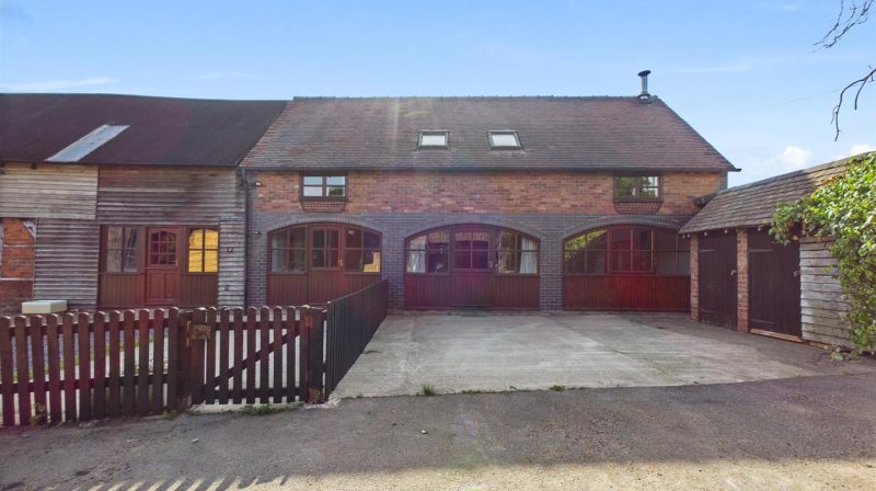 Huntsman’s Rest New House Farm New House Lane, Shrewsbury, SY5 8DE Let Agreed