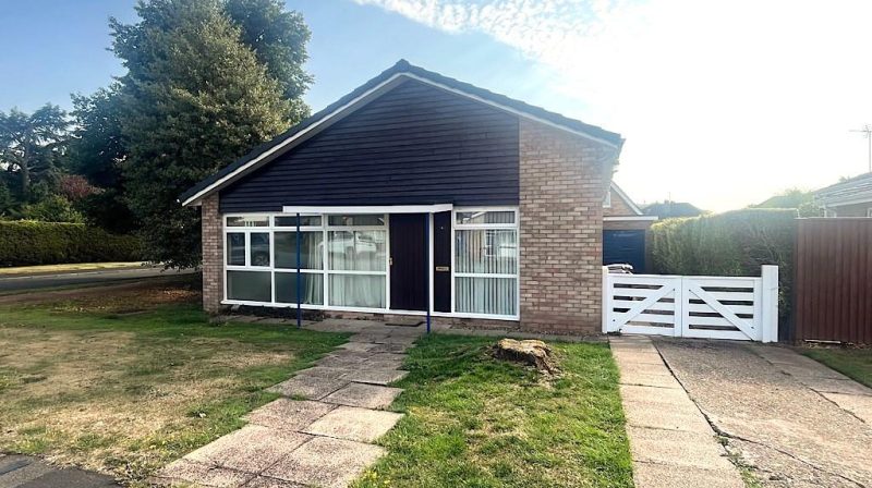 6 Portland Crescent, Shrewsbury, SY2 5NE Let Agreed