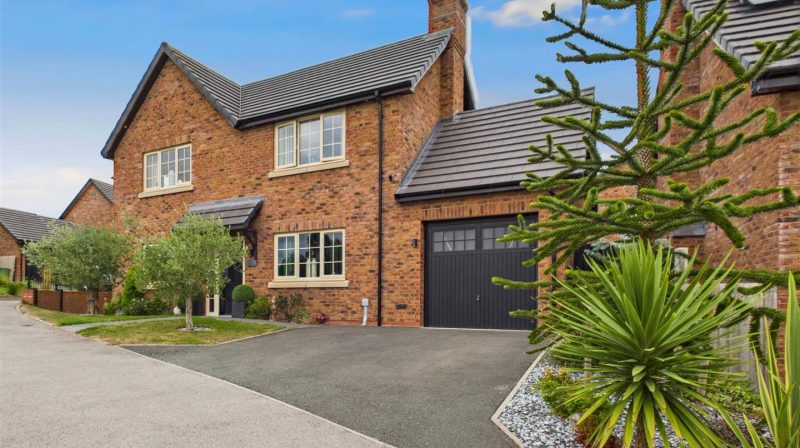 8 Bowyer Grange, Gobowen, SY11 3FQ For Sale 8 Bowyer Grange, Gobowen, SY11 3FQ For Sale