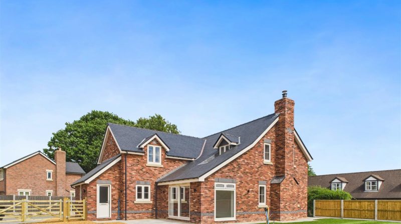 Pear Tree House , Oswestry, SY10 8JD For Sale Pear Tree House , Oswestry, SY10 8JD For Sale