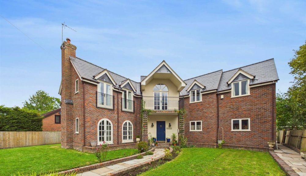 19 Baytree Close, Oswestry, SY11 3QQ For Sale 19 Baytree Close, Oswestry, SY11 3QQ For Sale
