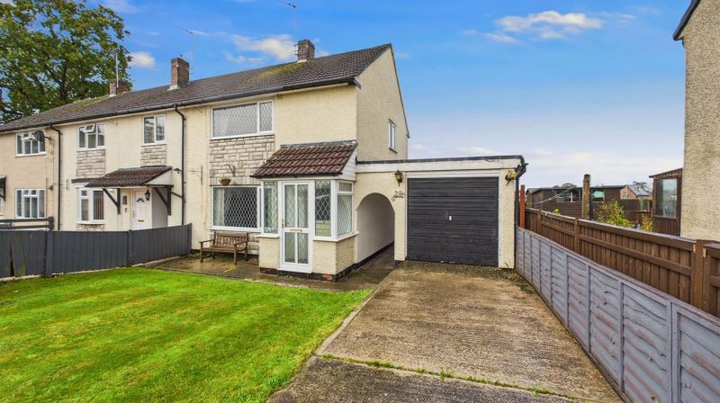 28 Oak Drive, St Martins, SY11 3EU For Sale 28 Oak Drive, St Martins, SY11 3EU For Sale