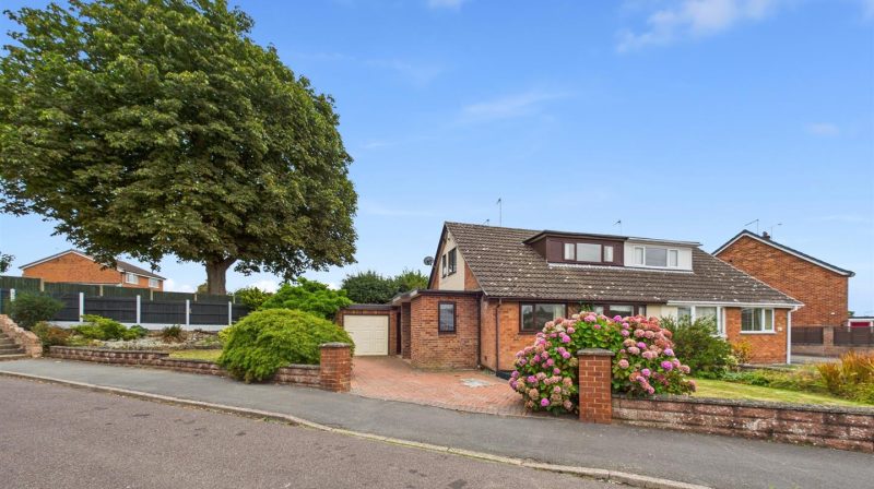 10 Walford Road, Oswestry, SY11 2JU For Sale 10 Walford Road, Oswestry, SY11 2JU For Sale