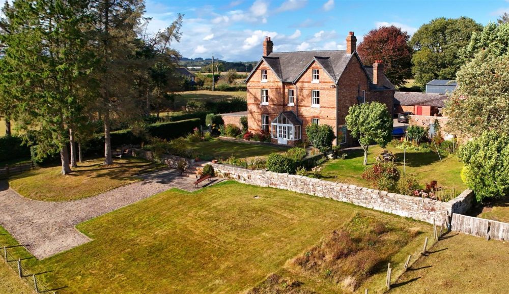 Bryn Y Mapsis Nant Lane, Oswestry, SY10 9AL For Sale Bryn Y Mapsis Nant Lane, Oswestry, SY10 9AL For Sale