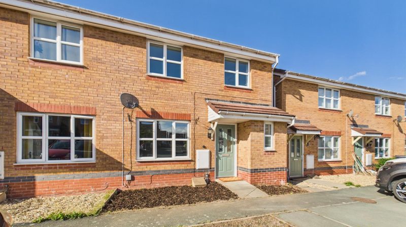 5 Cae Onan, Oswestry, SY10 9PX For Sale