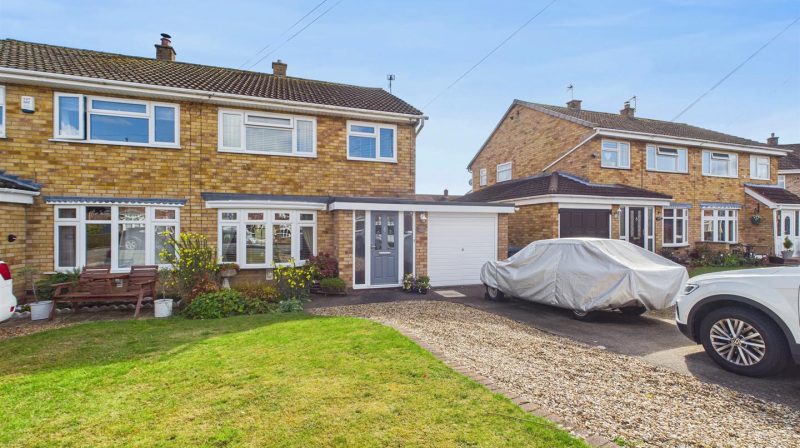 165 Conway Drive, Shrewsbury, SY2 5UF SSTC 165 Conway Drive, Shrewsbury, SY2 5UF SSTC