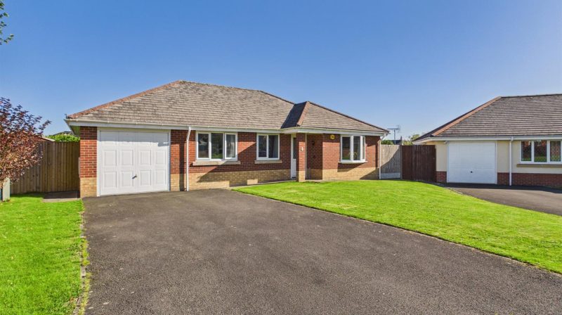 3 Celyn Close, Oswestry, SY10 7RB To Let 3 Celyn Close, Oswestry, SY10 7RB To Let