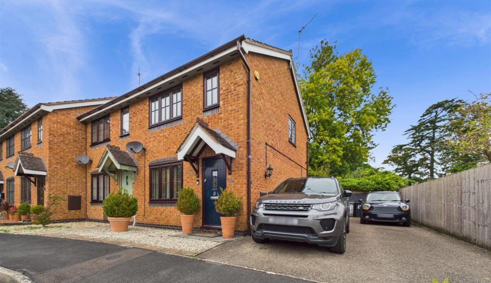 23 Orchard Drive, Oswestry, SY11 4LX For Sale 23 Orchard Drive, Oswestry, SY11 4LX For Sale