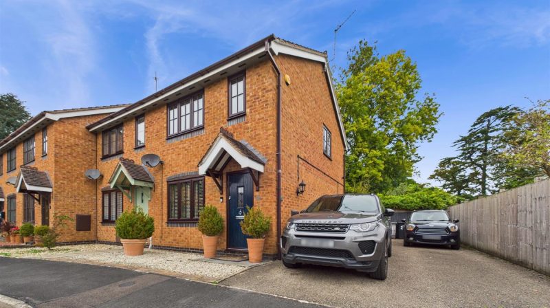 23 Orchard Drive, Oswestry, SY11 4LX For Sale 23 Orchard Drive, Oswestry, SY11 4LX For Sale
