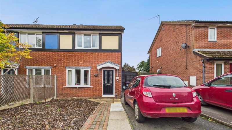 3 Summerfield Close, Oswestry, SY11 2YA For Sale 3 Summerfield Close, Oswestry, SY11 2YA For Sale